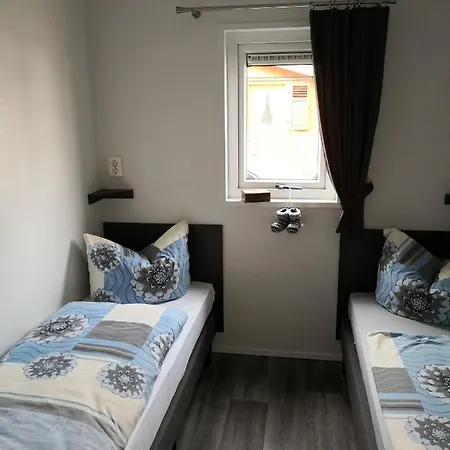 Ferienhaus Malefi 1 Am Guelser Moselbogen Koblenz  Buitenkant foto